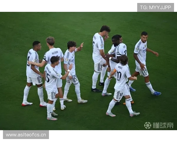 多特争冠稳定性不足：球队关键阶段表现波动，对赛季走势形成制约