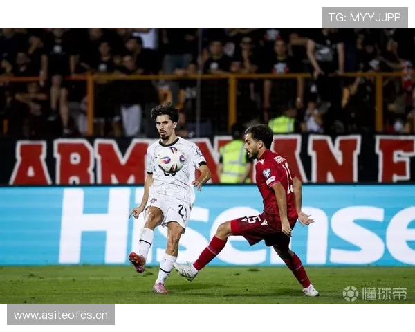 维蒂尼亚 vs 贝林厄姆：全能性差距如何重塑现代中场竞争格局