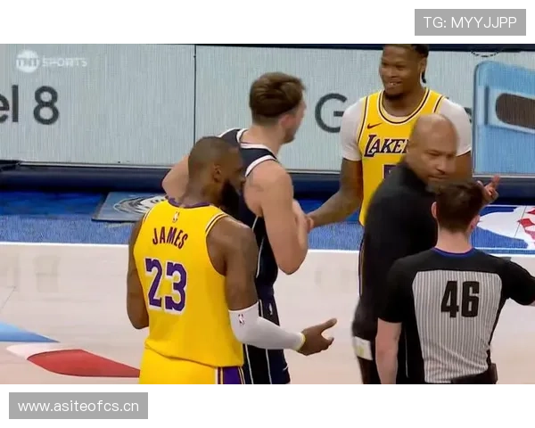 过分力量犯规判罚界限解析：裁判如何精准识别和处罚？