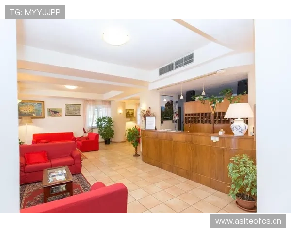 阿萨尔森连刷酒店房间，感觉看到豪门少爷逛街场景了吧？